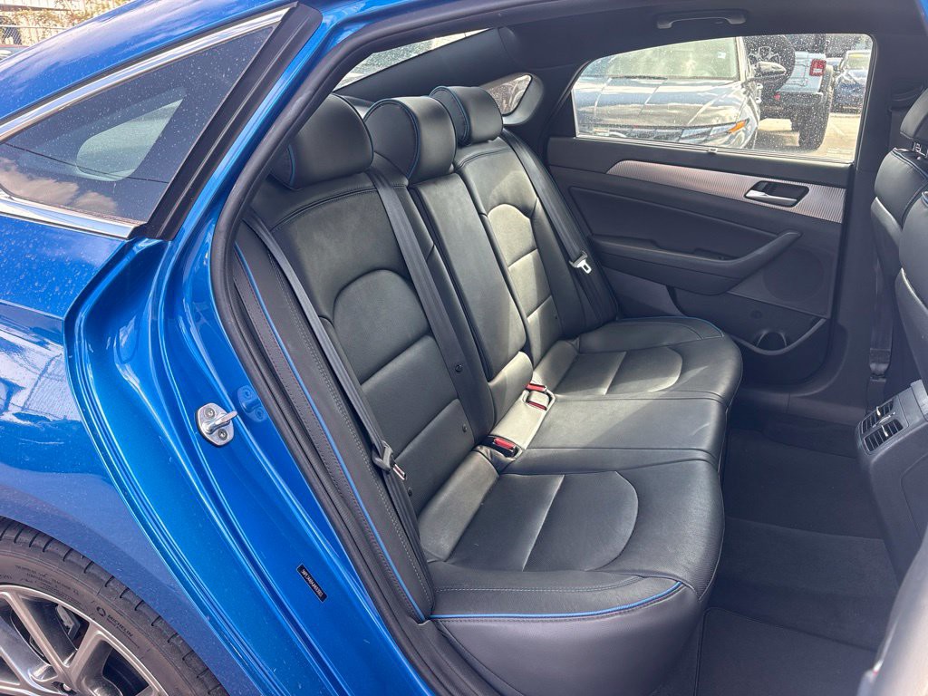 Used 2018 Blue Hyundai Limited image 18