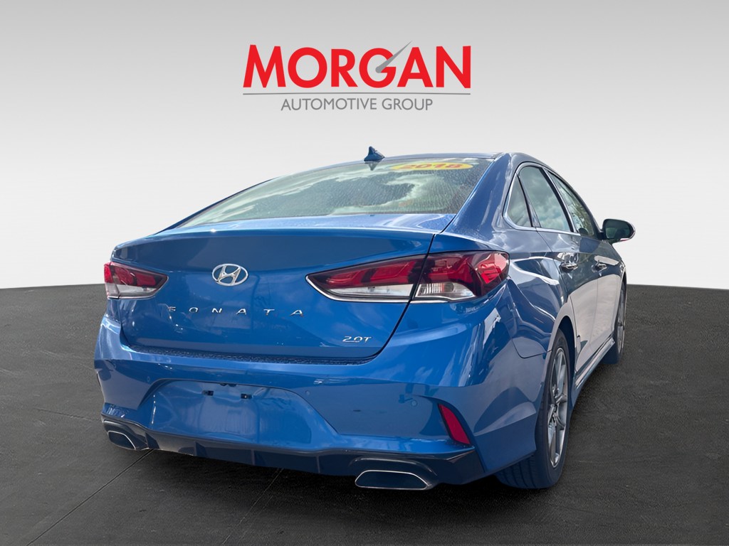 Used 2018 Blue Hyundai Limited image 3