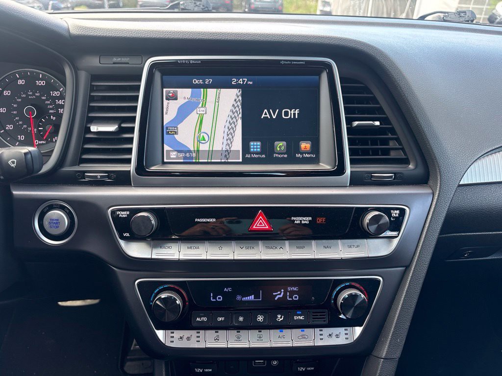 Used 2018 Blue Hyundai Limited image 28