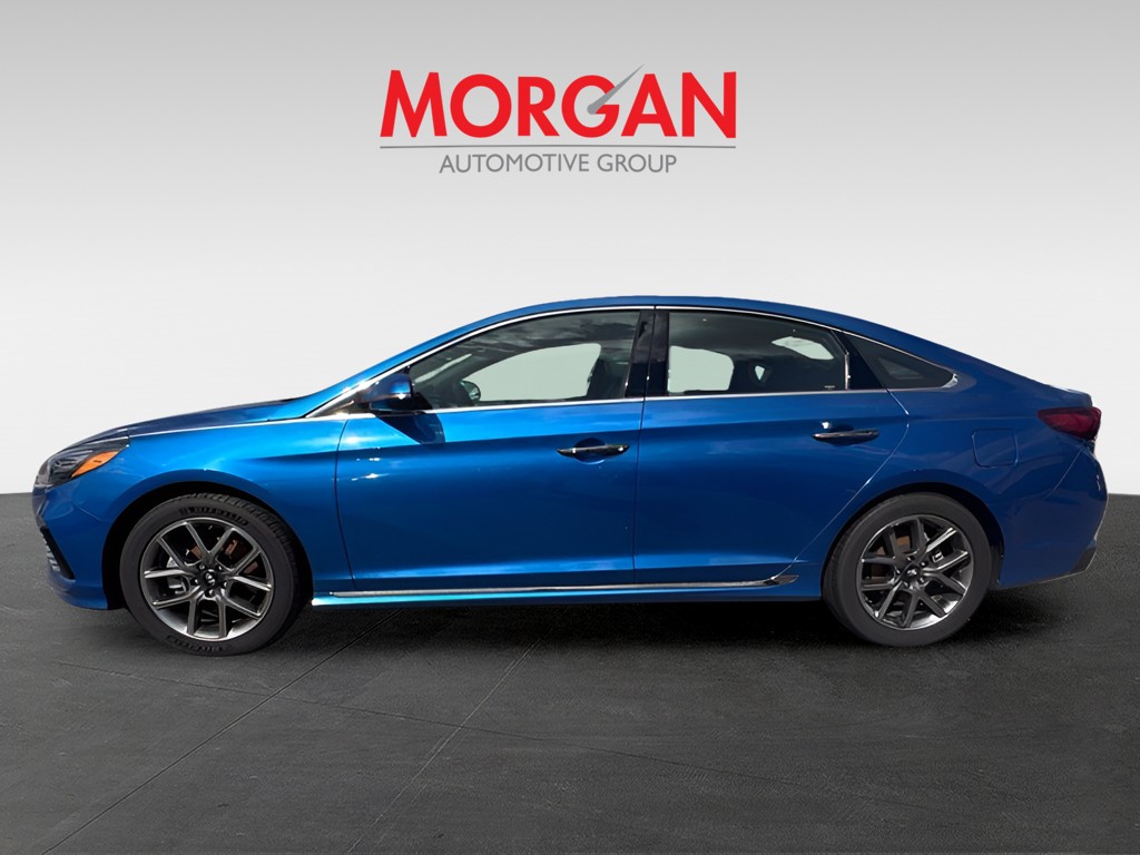 Used 2018 Blue Hyundai Limited image 6