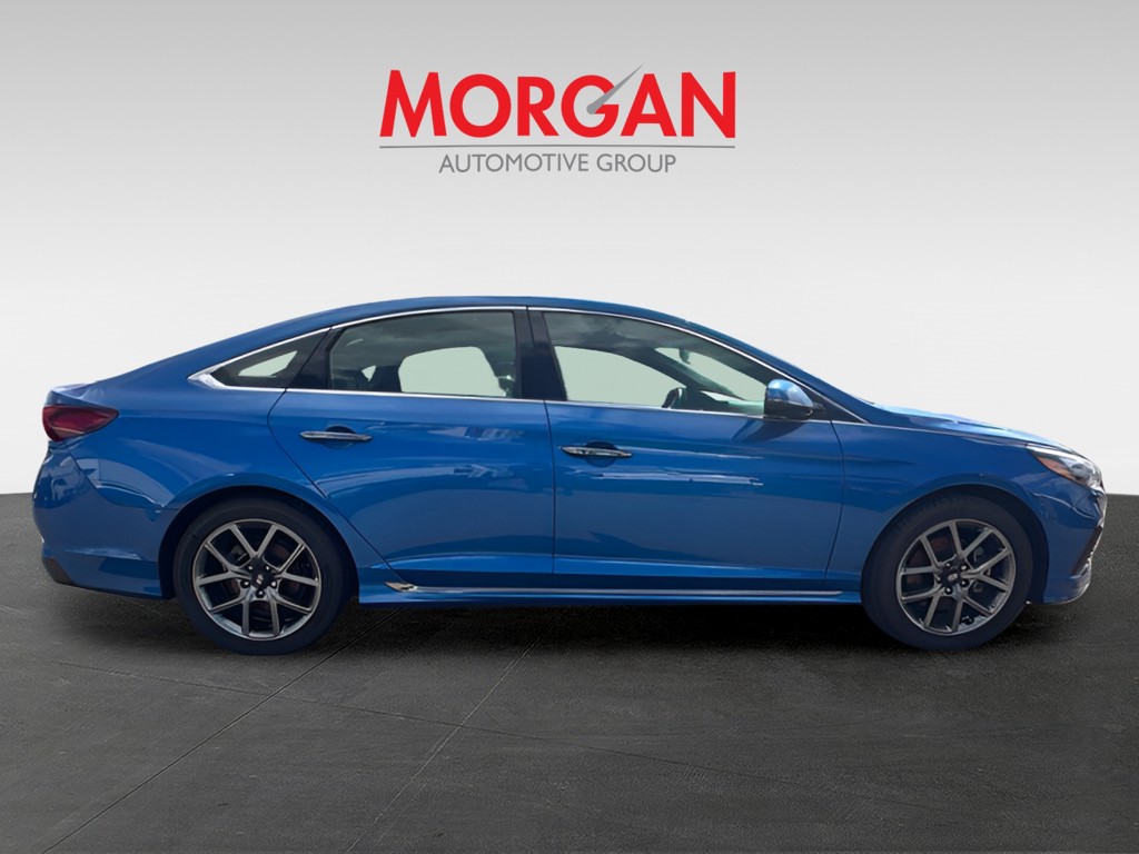 Used 2018 Blue Hyundai Limited image 2