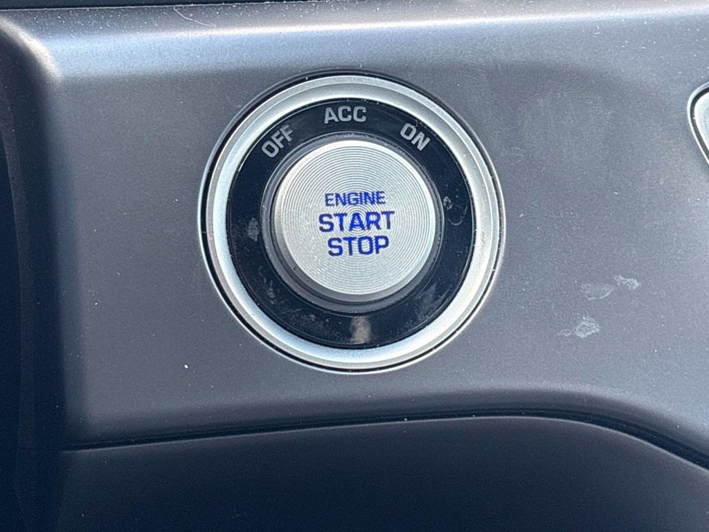 Used 2018 Blue Hyundai Limited image 31