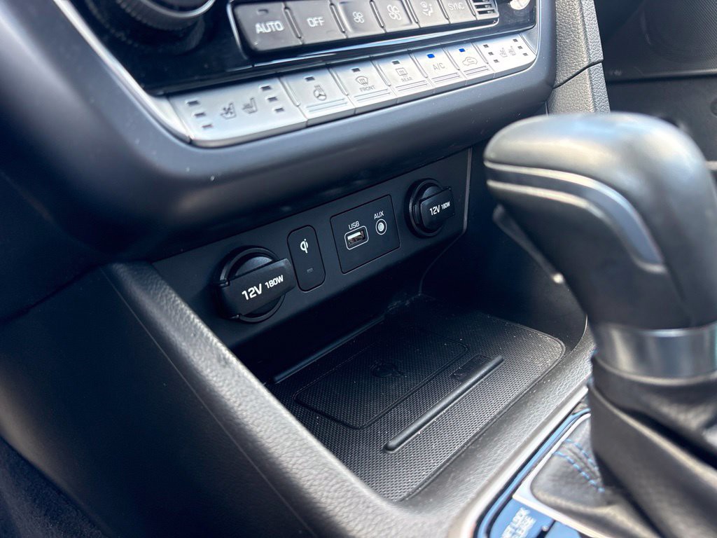 Used 2018 Blue Hyundai Limited image 30