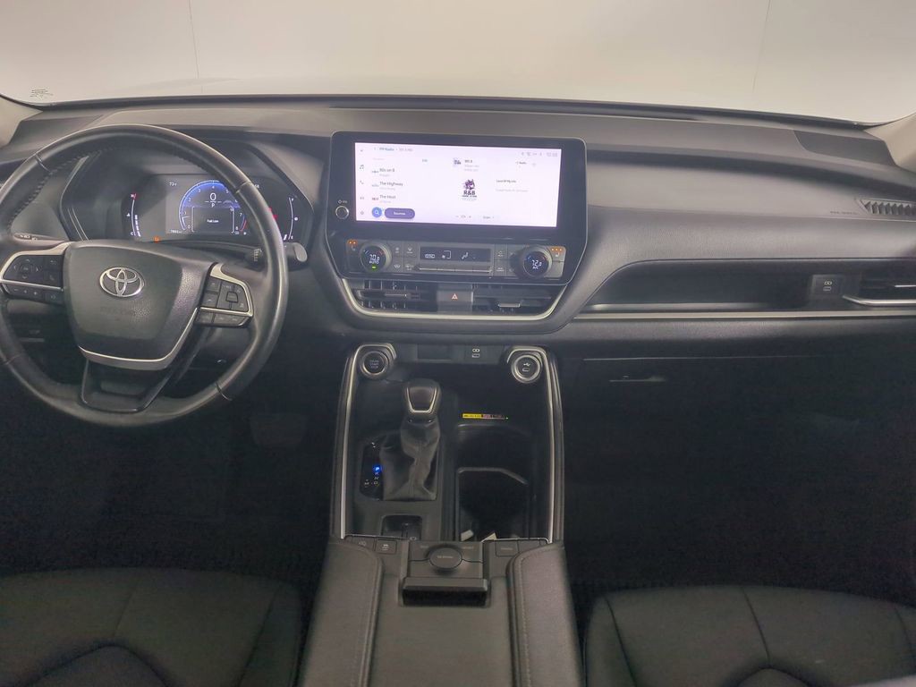 Used 2024 Beige Toyota XLE image 19
