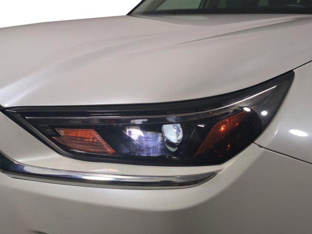 Used 2024 Beige Toyota XLE image 10