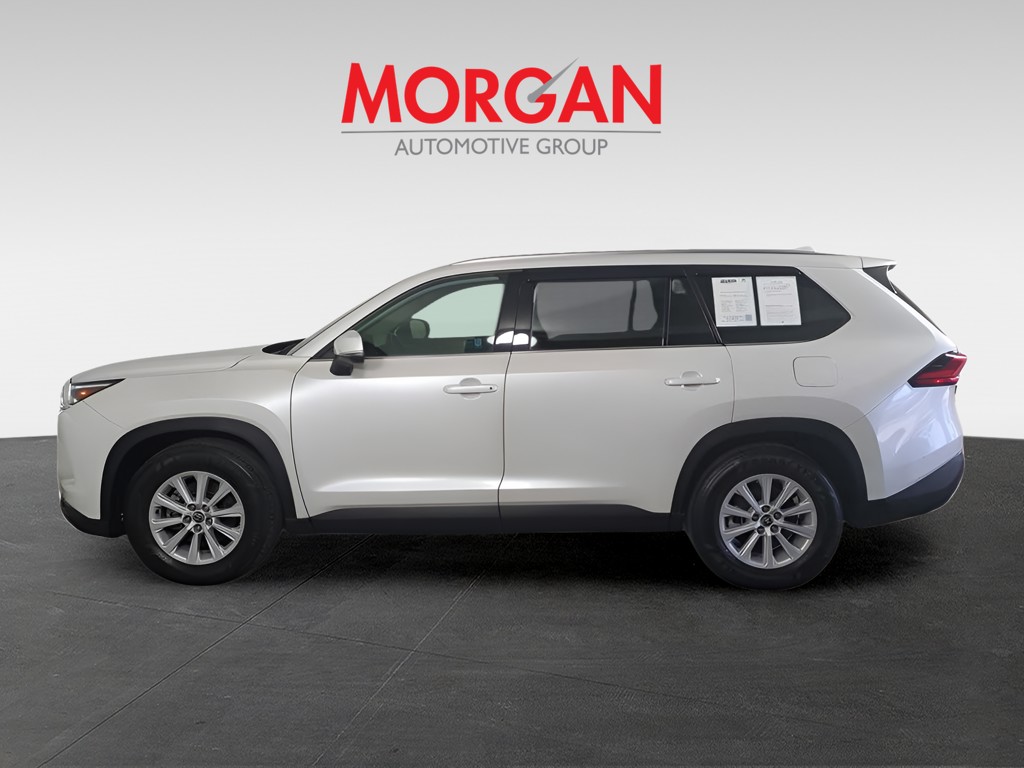 Used 2024 Beige Toyota XLE image 8