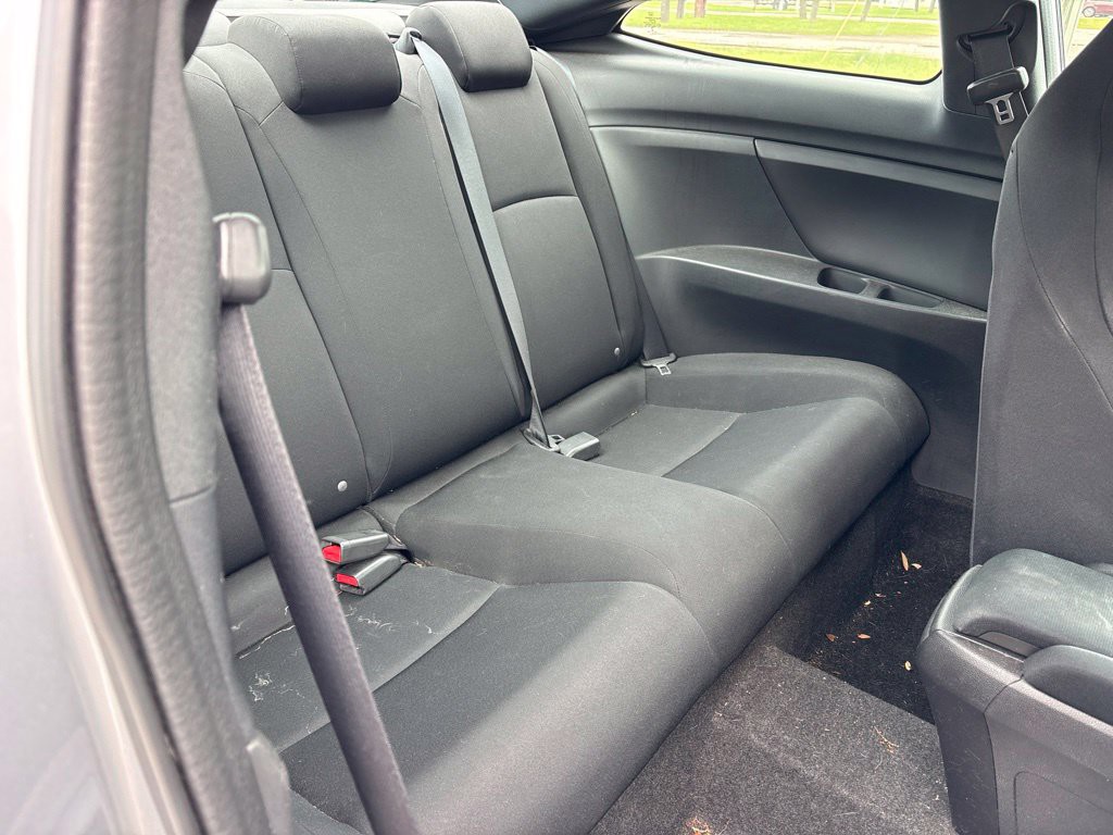 Used 2017 Silver Honda Si image 18