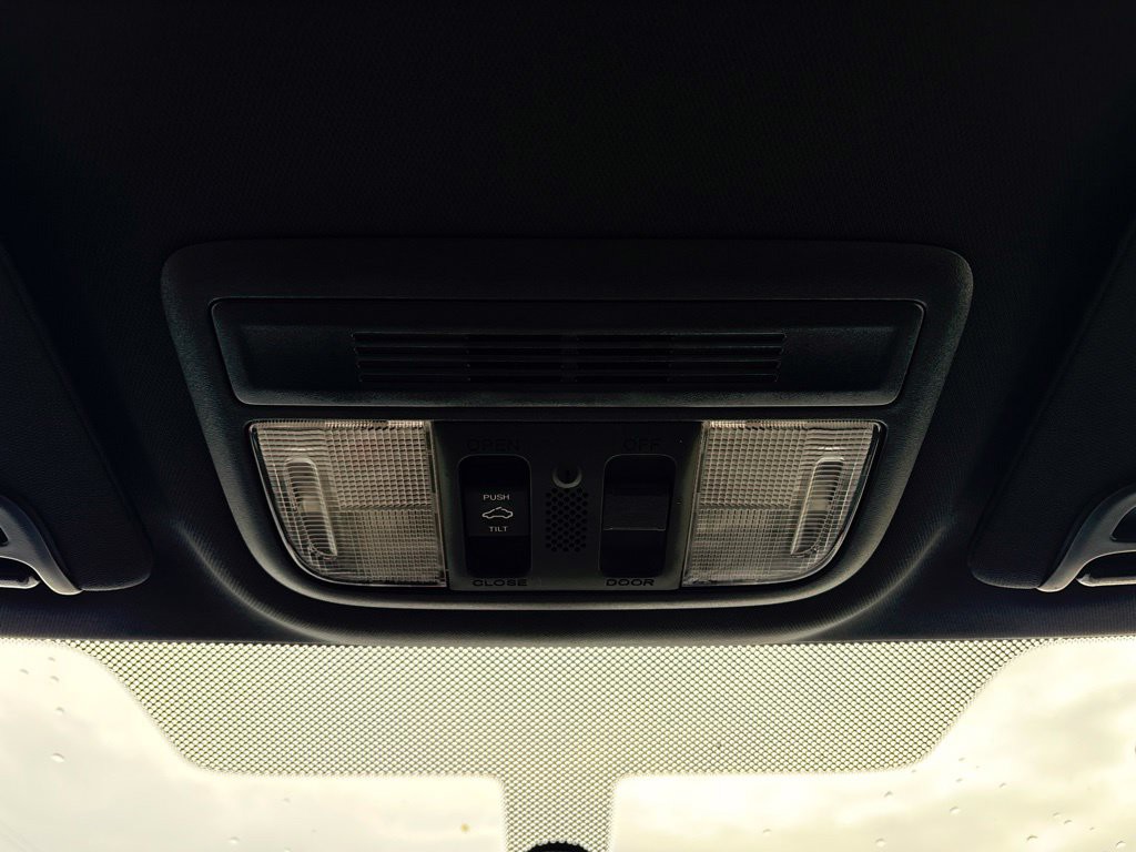 Used 2017 Silver Honda Si image 30