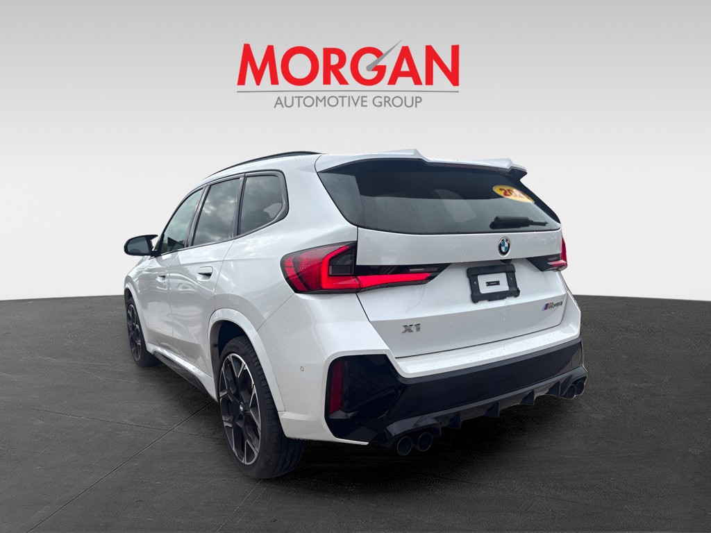 Used 2025 White BMW M35i image 5