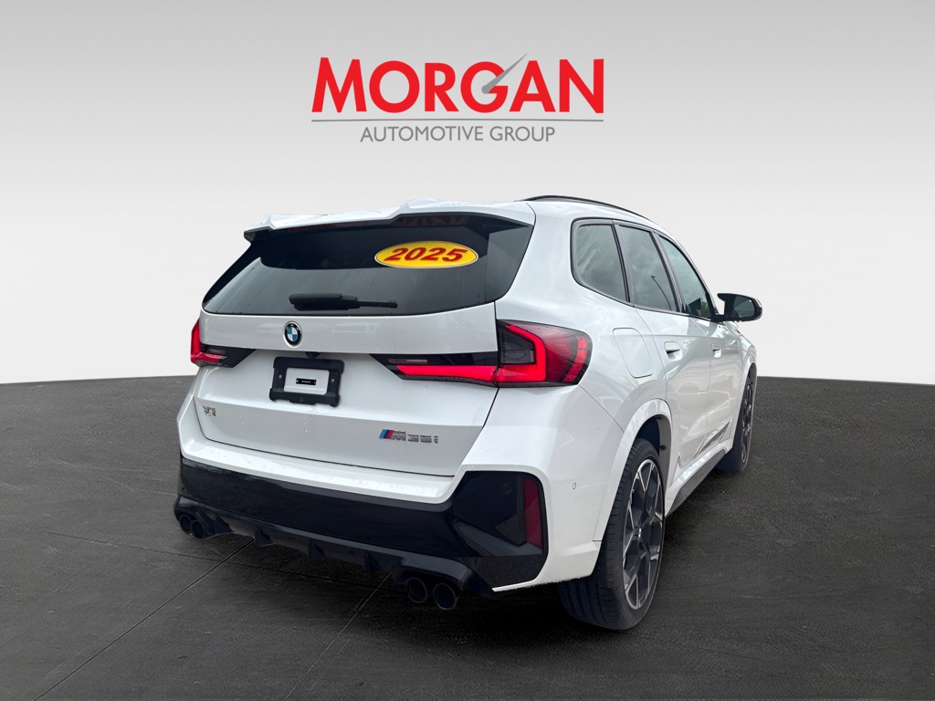 Used 2025 White BMW M35i image 3