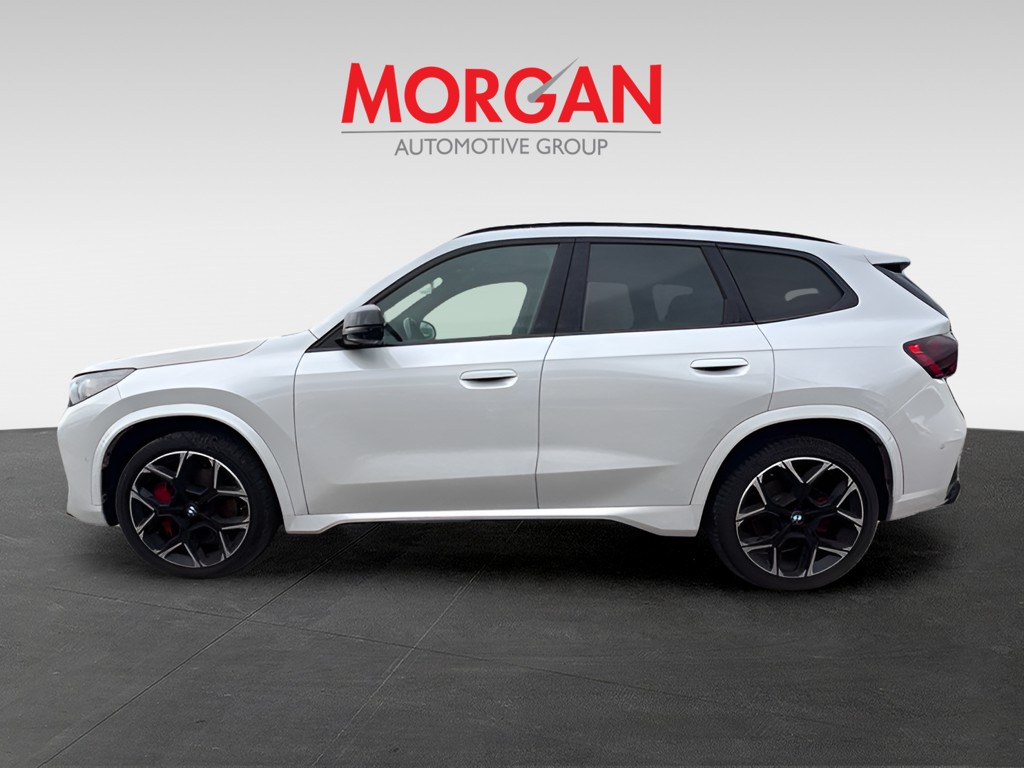 Used 2025 White BMW M35i image 6