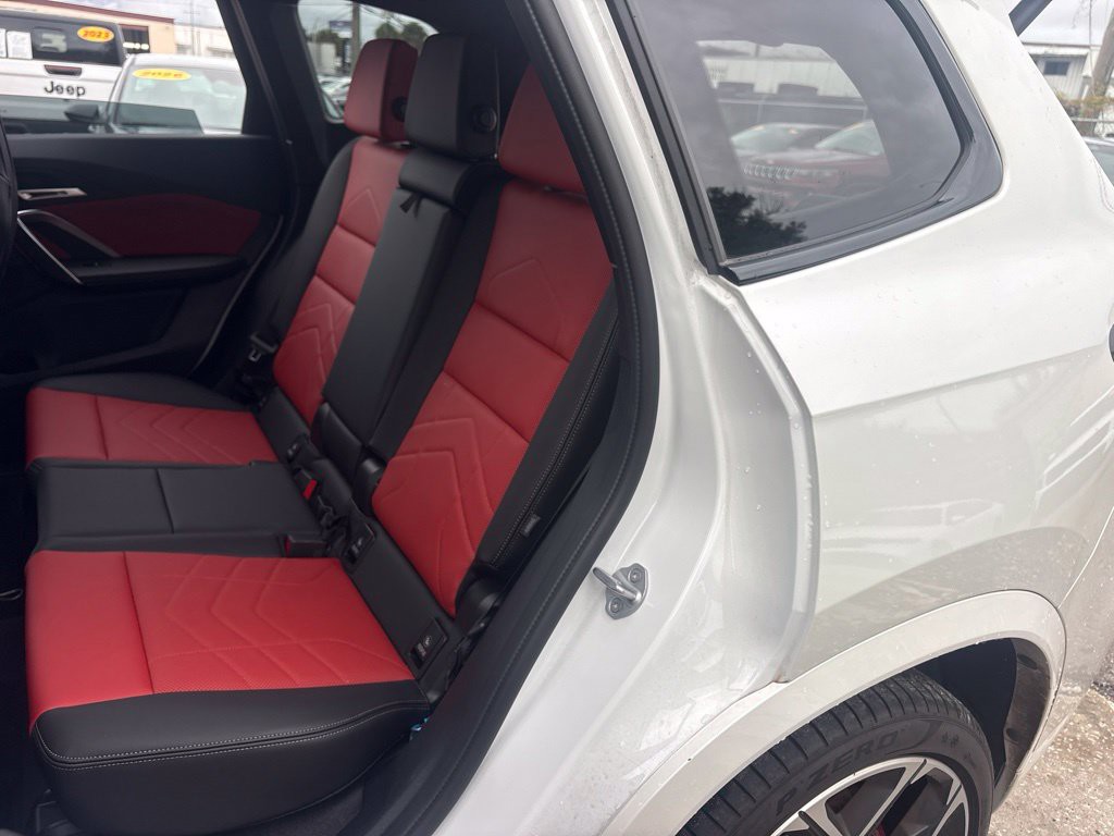 Used 2025 White BMW M35i image 15