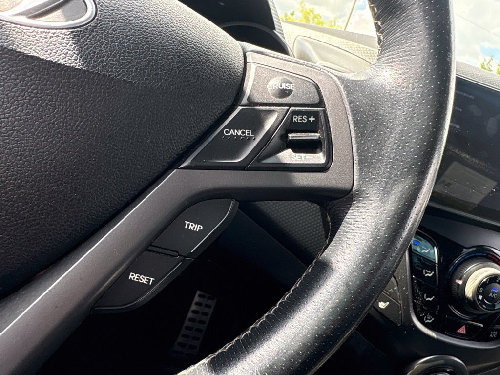 Used 2016 Black Hyundai Turbo image 27