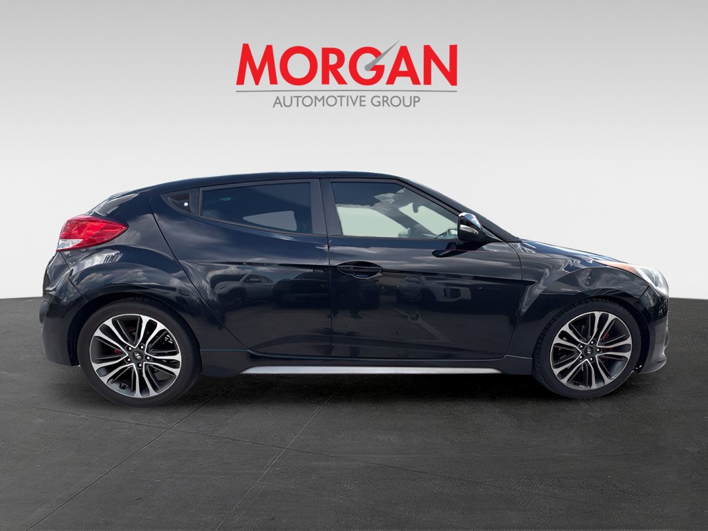 Used 2016 Black Hyundai Turbo image 2