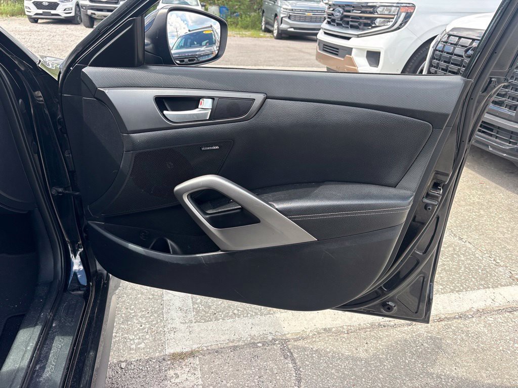 Used 2016 Black Hyundai Turbo image 17