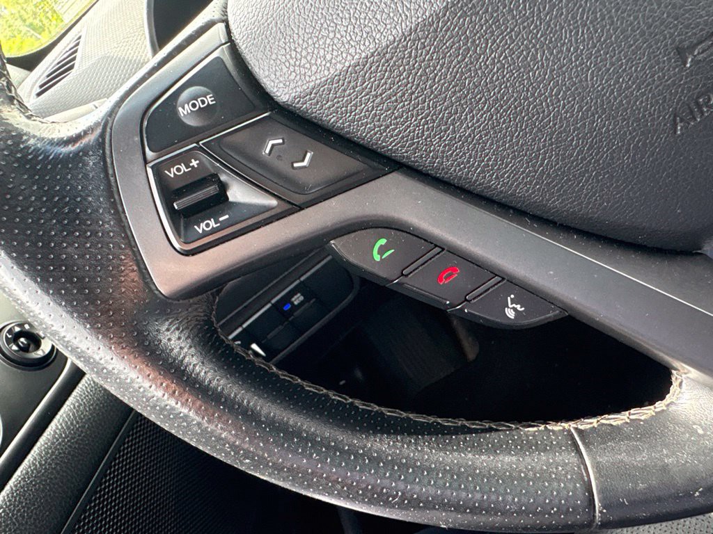 Used 2016 Black Hyundai Turbo image 28