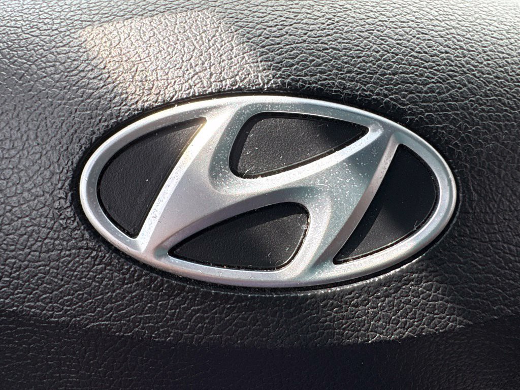 Used 2016 Black Hyundai Turbo image 29