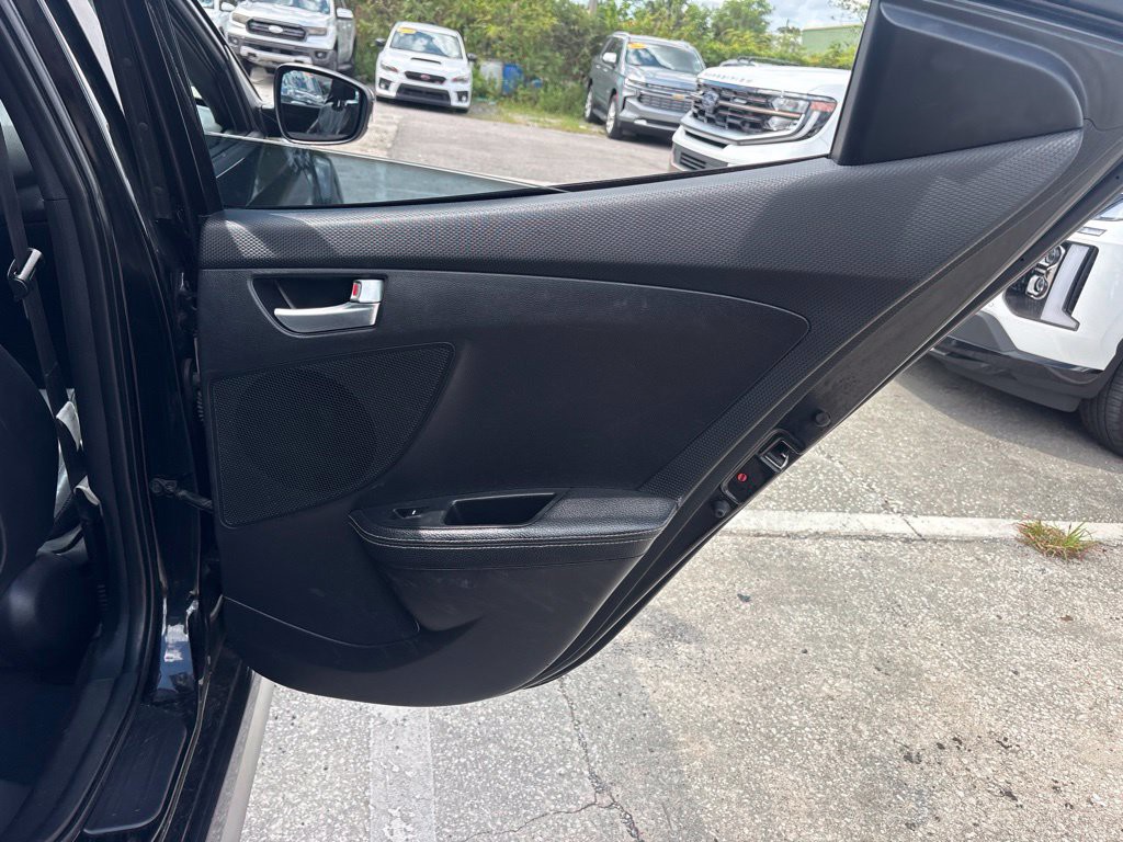 Used 2016 Black Hyundai Turbo image 15