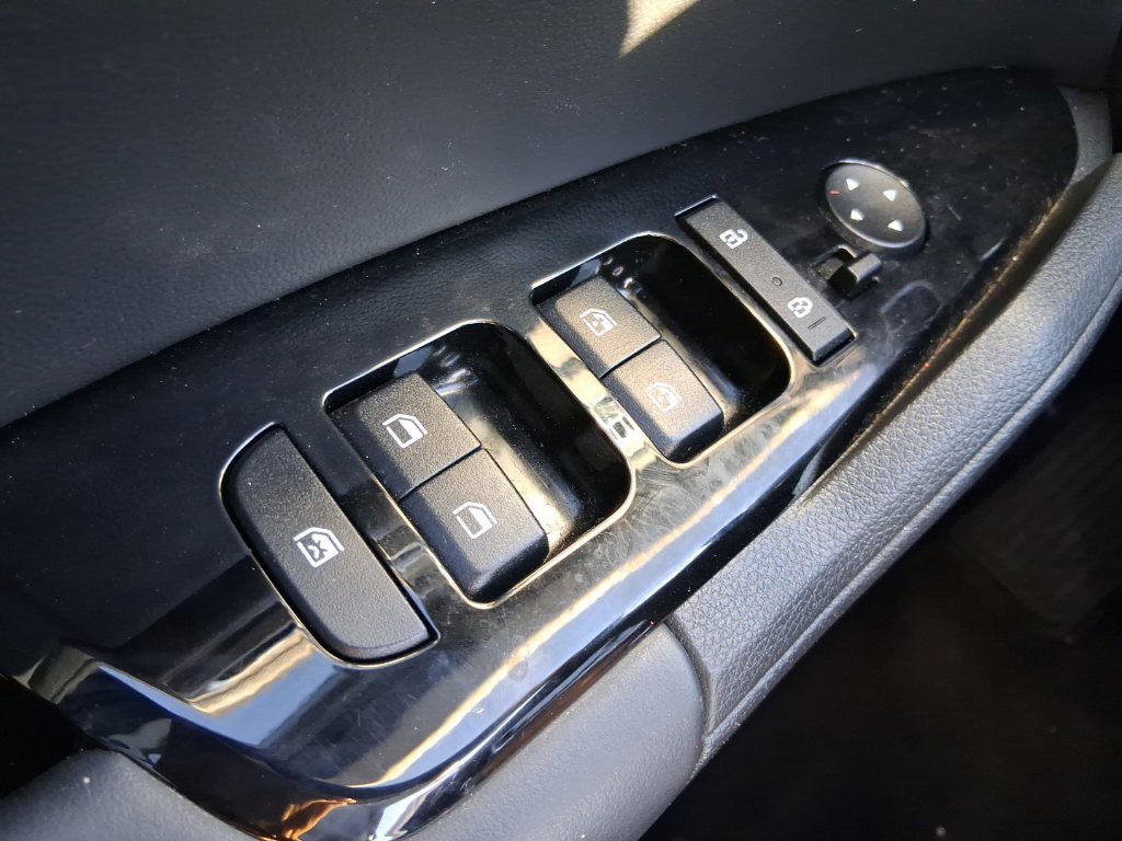 Used 2025 Silver Kia EX image 26
