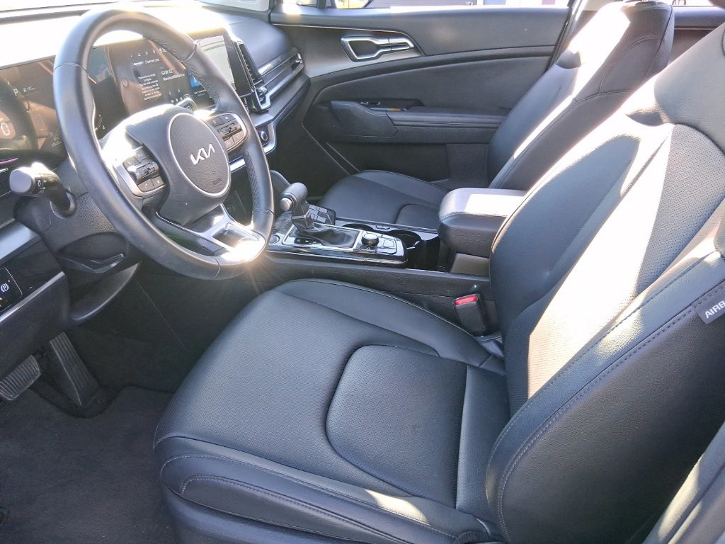Used 2025 Silver Kia EX image 9
