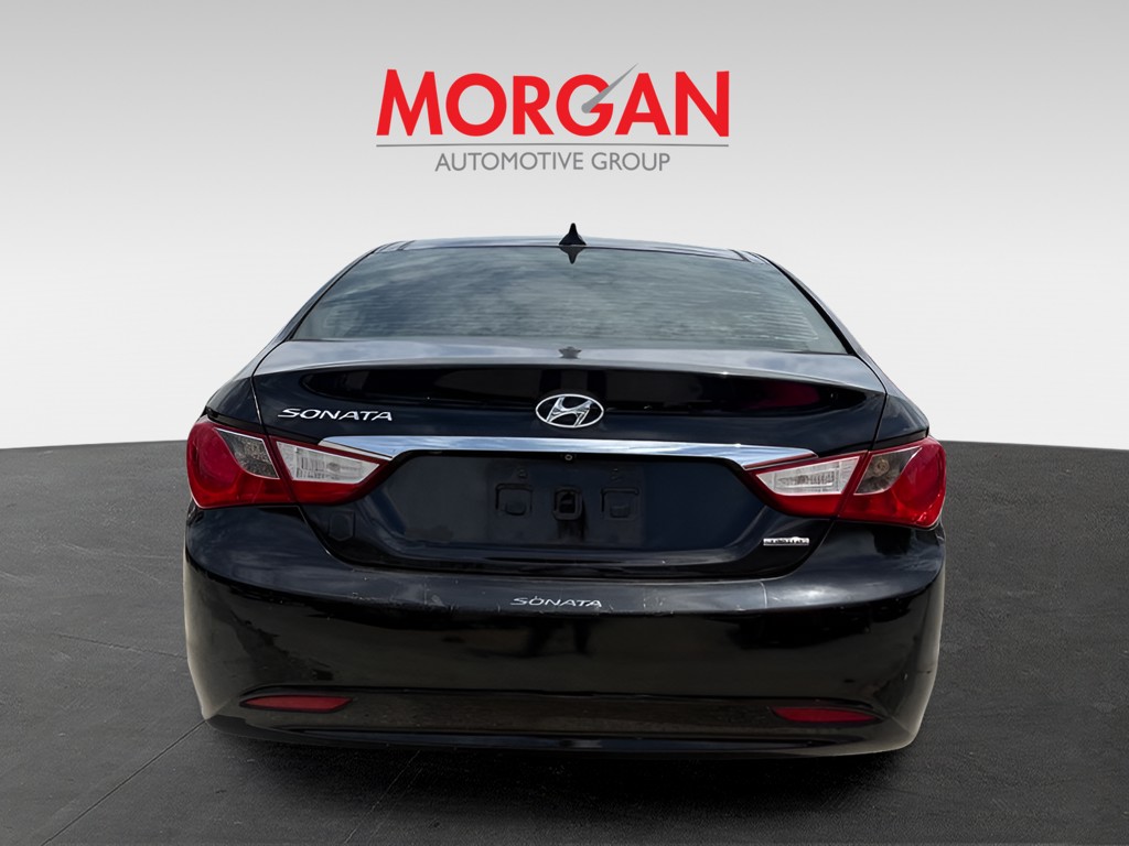 Used 2013 Black Hyundai Limited image 4