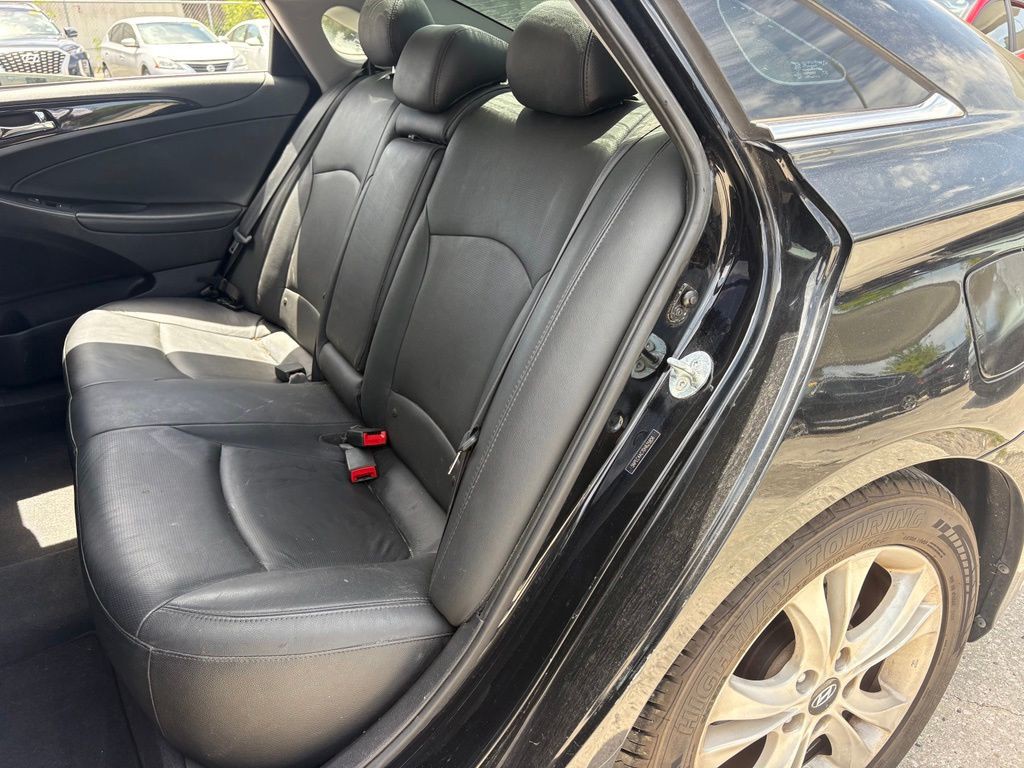 Used 2013 Black Hyundai Limited image 11