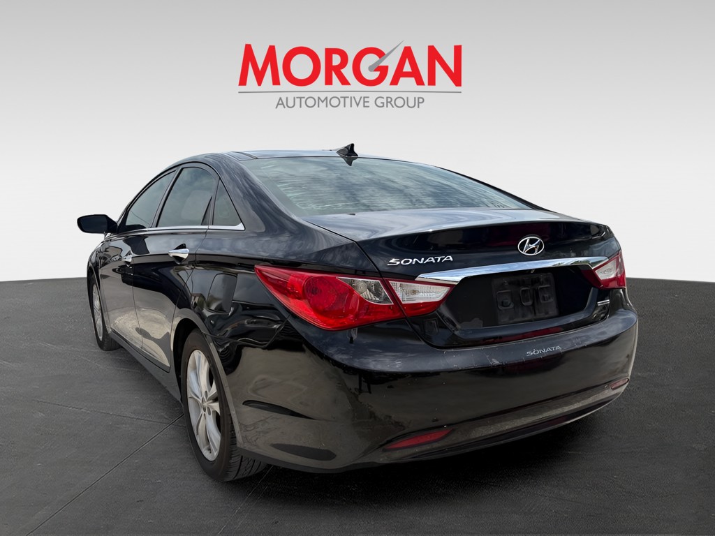 Used 2013 Black Hyundai Limited image 5