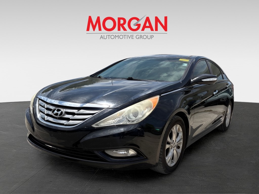 Used 2013 Black Hyundai Limited image 7