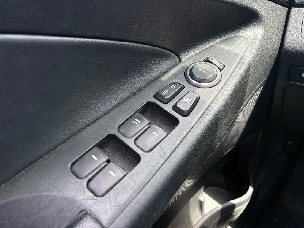 Used 2013 Black Hyundai Limited image 24