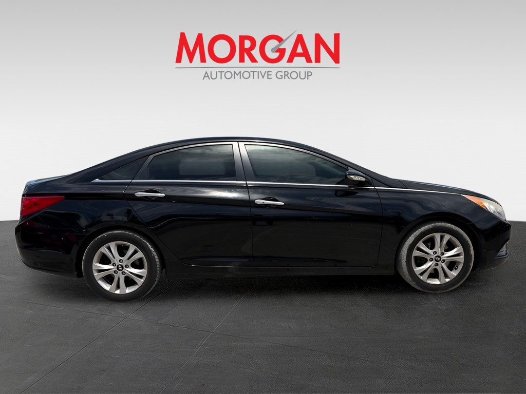 Used 2013 Black Hyundai Limited image 2