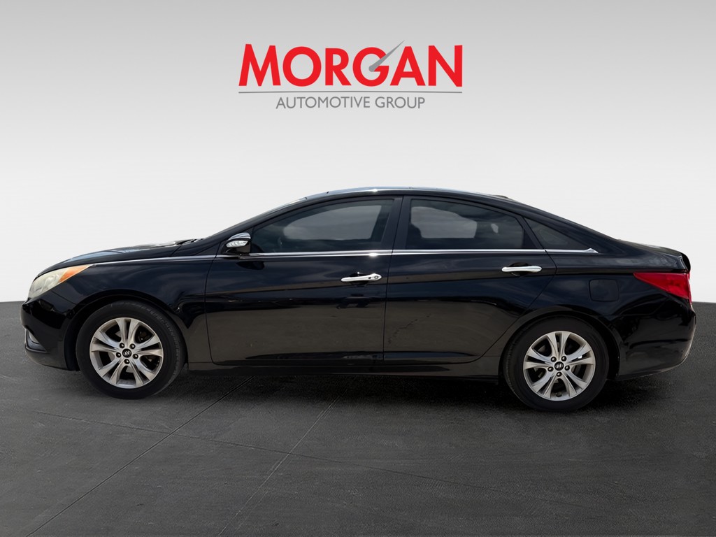 Used 2013 Black Hyundai Limited image 6