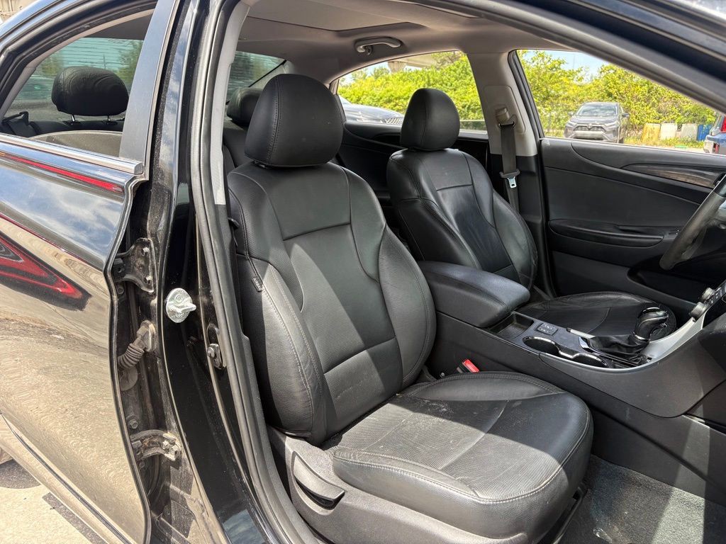 Used 2013 Black Hyundai Limited image 16