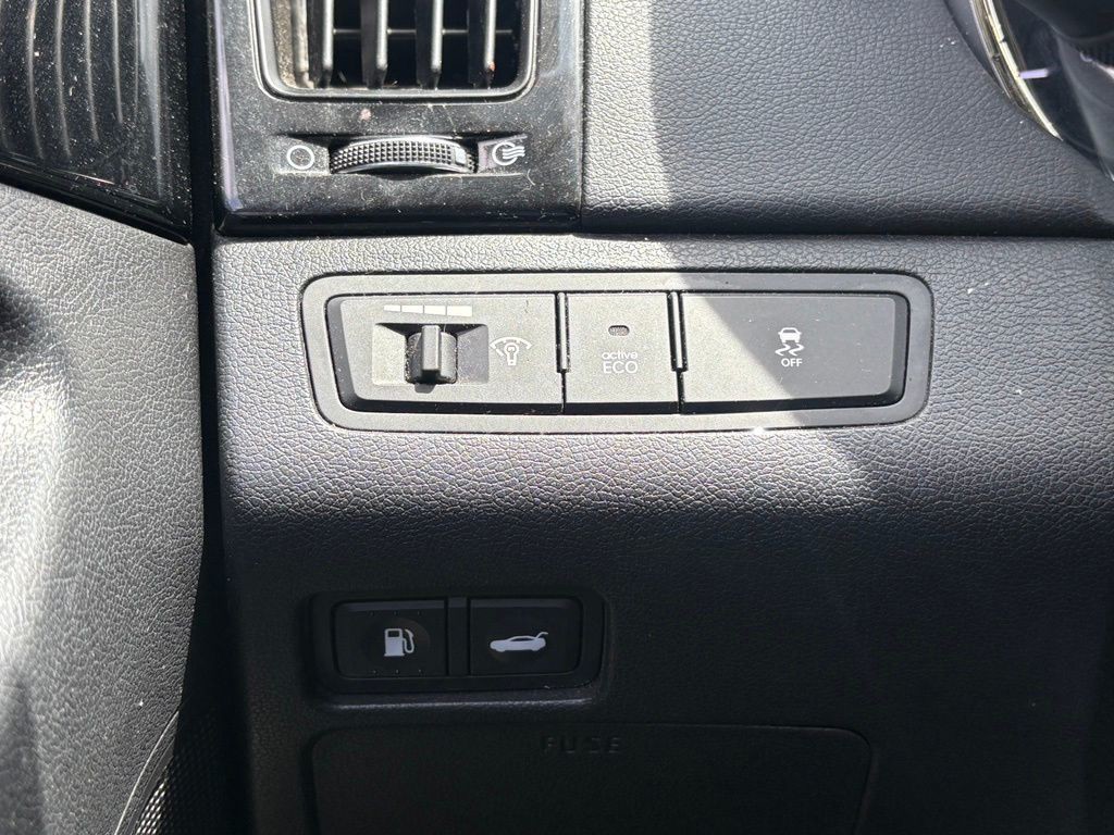 Used 2013 Black Hyundai Limited image 25