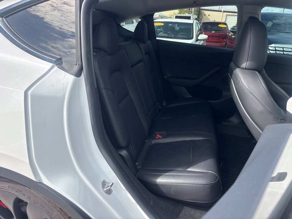 Used 2024  Tesla Performance image 17