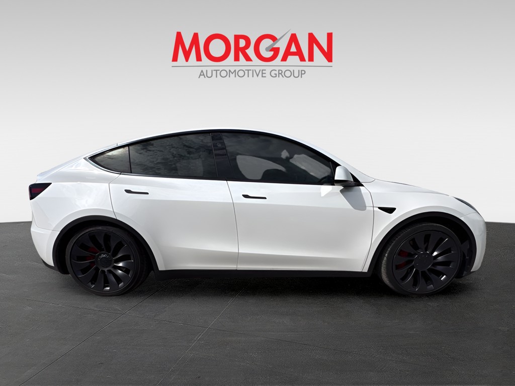 Used 2024  Tesla Performance image 2