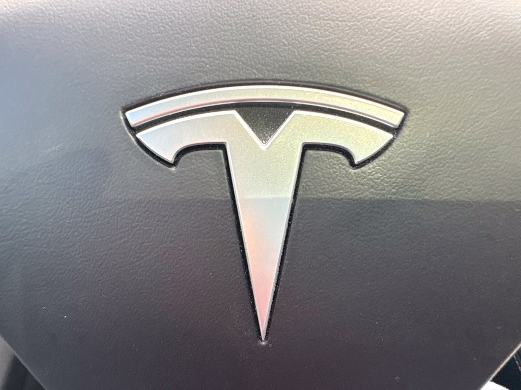 Used 2024  Tesla Performance image 30