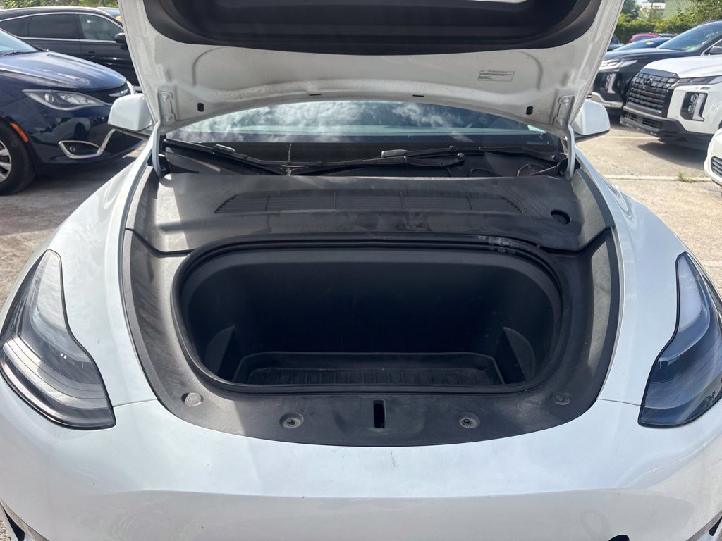 Used 2024  Tesla Performance image 22