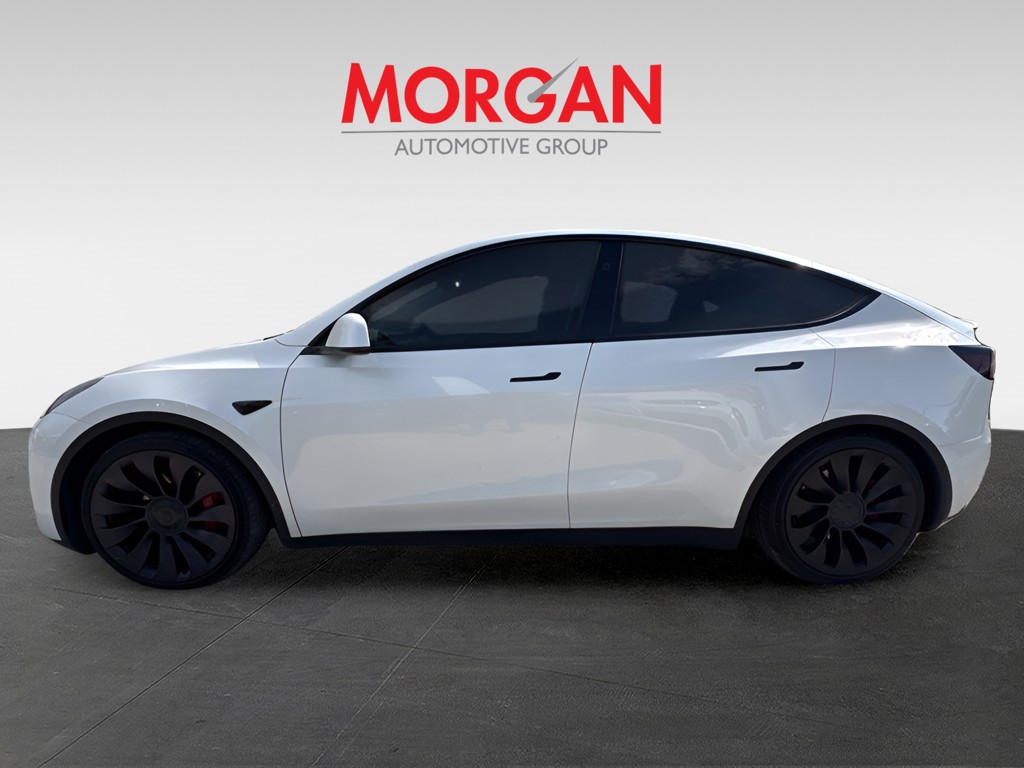 Used 2024  Tesla Performance image 6