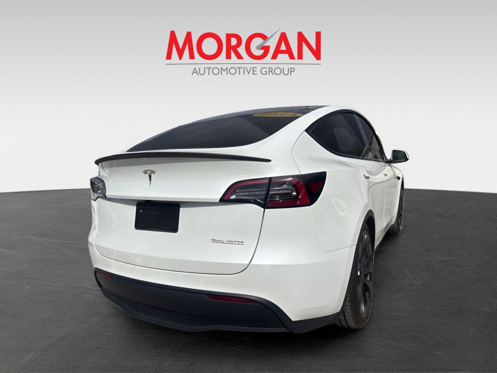Used 2024  Tesla Performance image 3