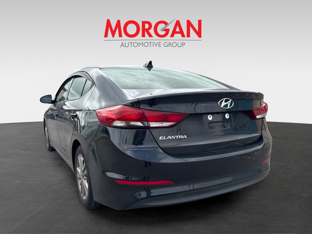 Used 2018 Black Hyundai SEL image 5