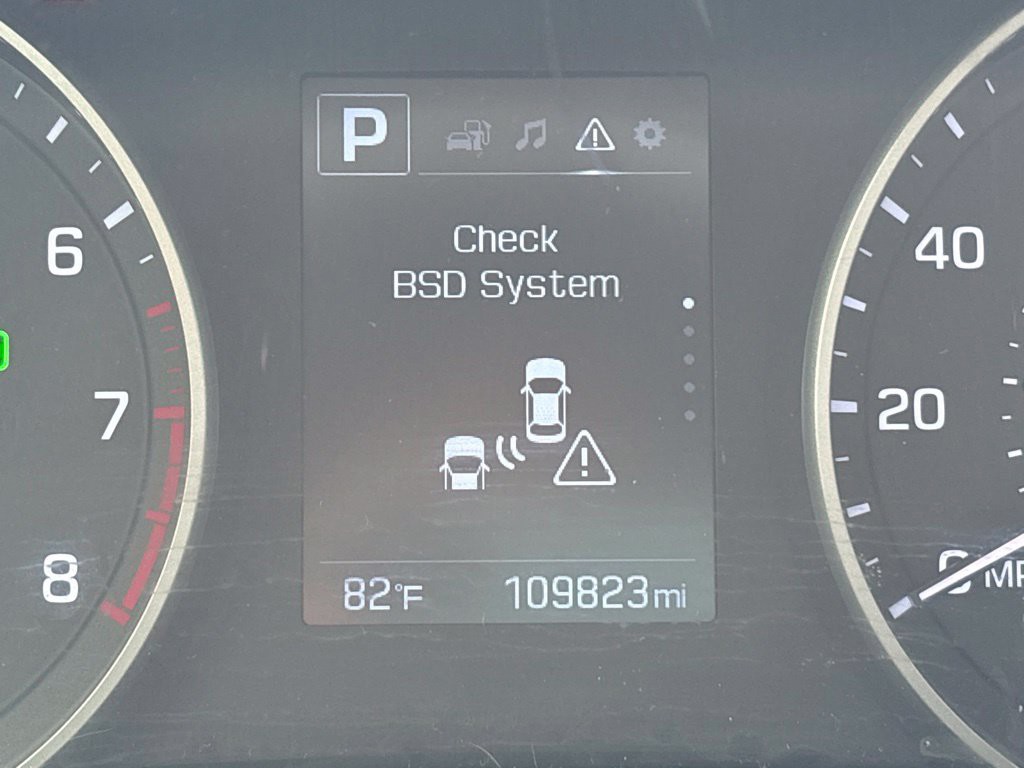 Used 2018 Black Hyundai SEL image 17