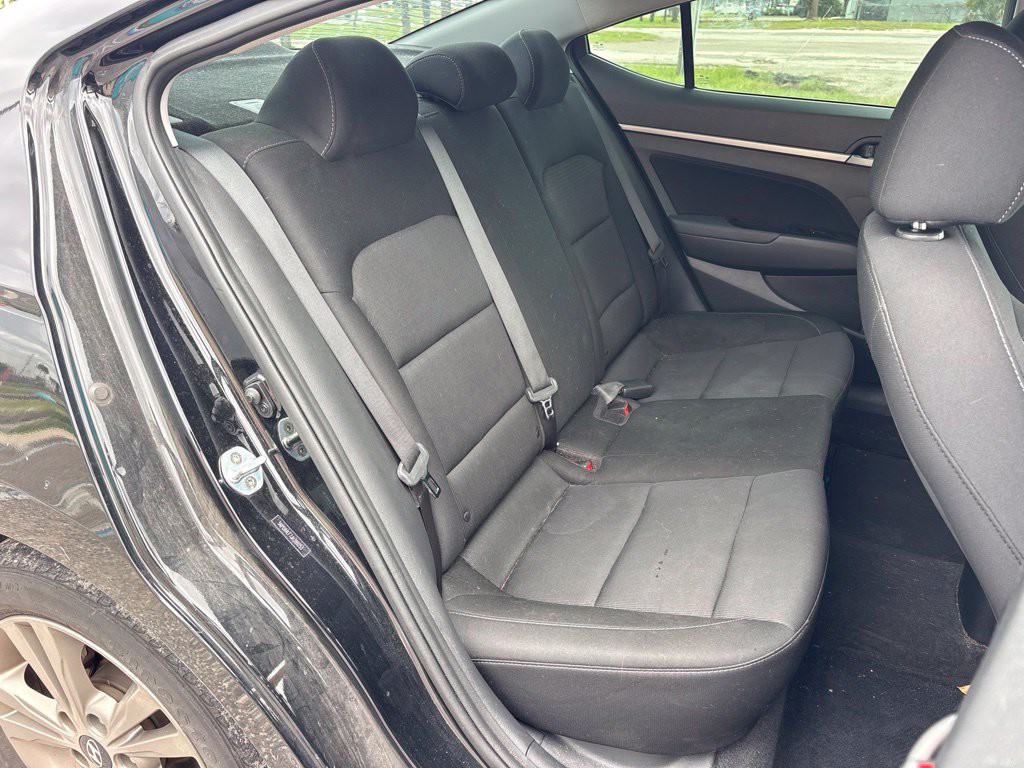Used 2018 Black Hyundai SEL image 14
