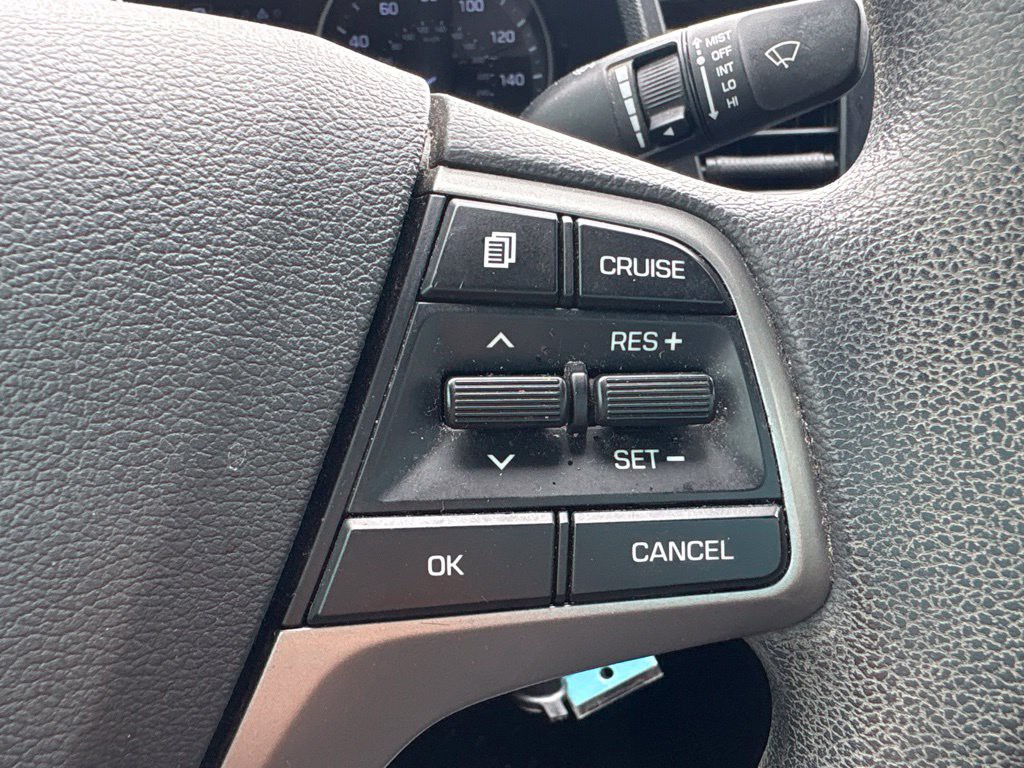 Used 2018 Black Hyundai SEL image 25