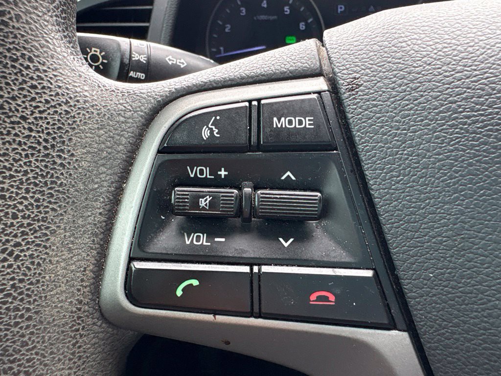 Used 2018 Black Hyundai SEL image 26