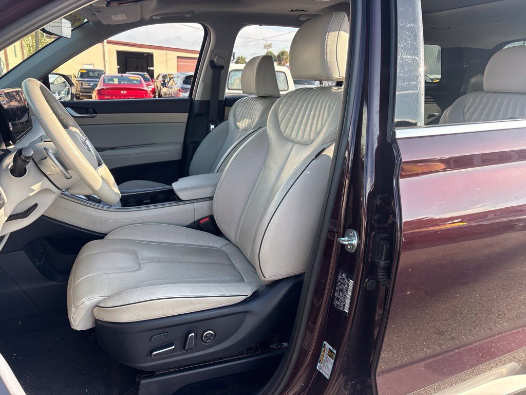 Used 2024 Red Hyundai Limited image 9