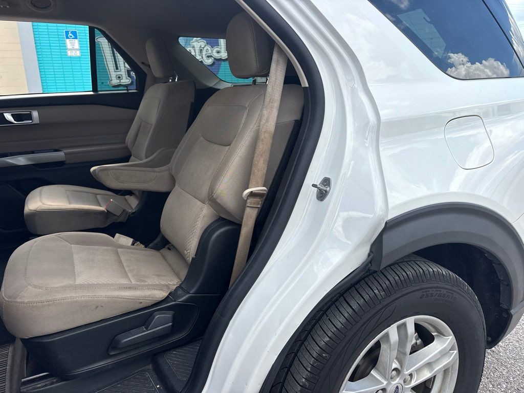 Used 2022 White Ford XLT image 11