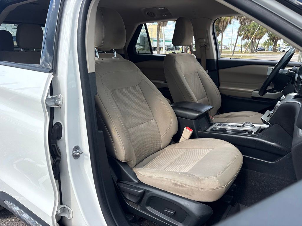 Used 2022 White Ford XLT image 17