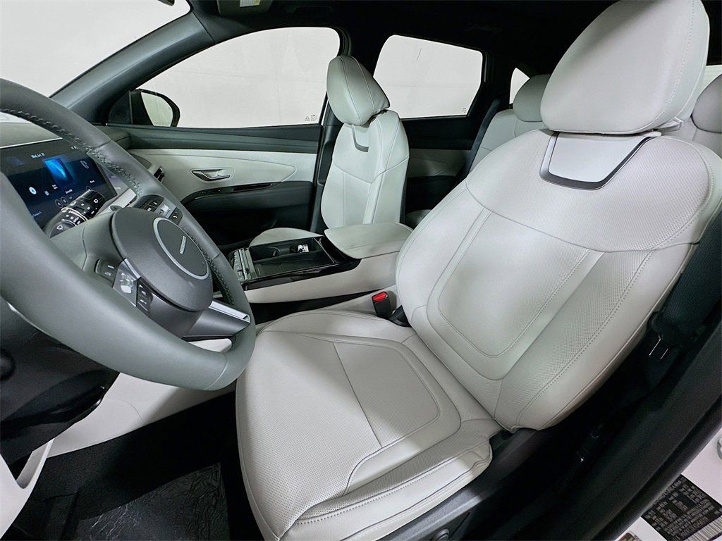 Used 2025 White Hyundai Limited image 13
