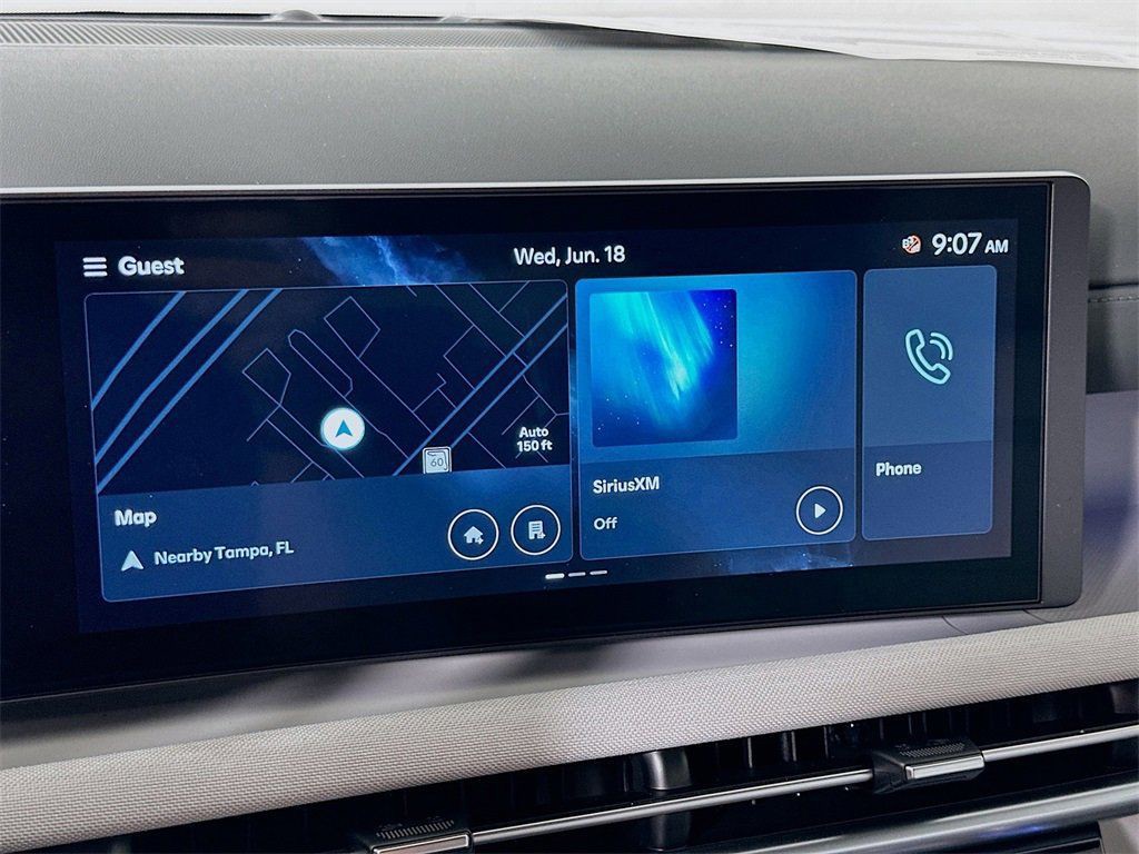 Used 2025 White Hyundai Limited image 8