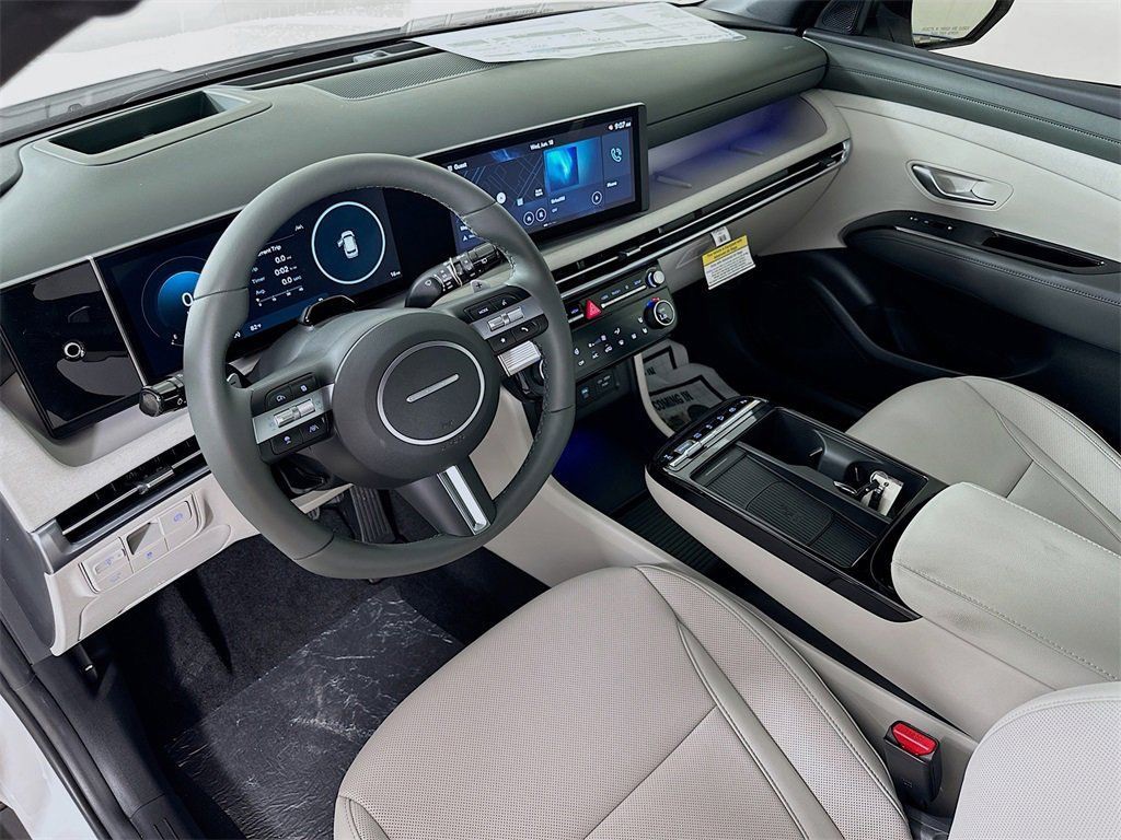 Used 2025 White Hyundai Limited image 6